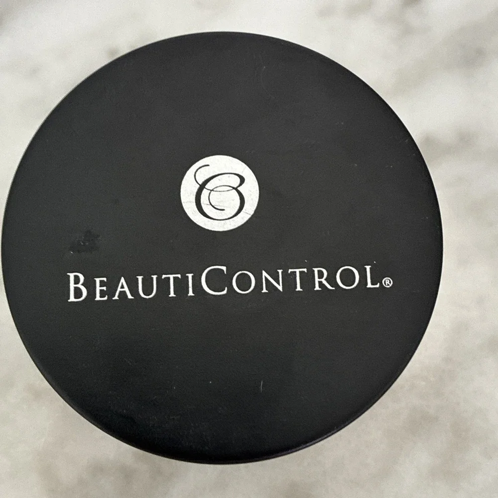 BeautiControl Secret Agent Mineral Powder Makeup 9g Pink Light Medium 14289.